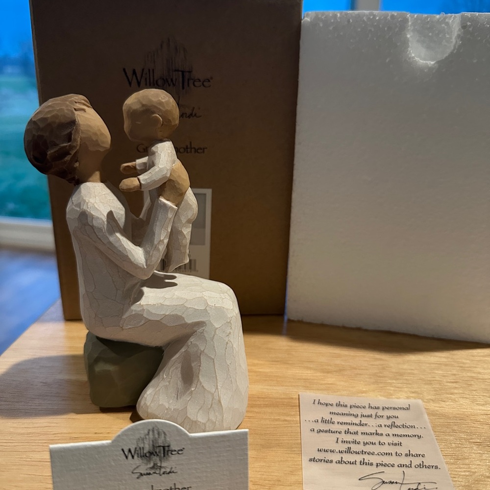 Willow Tree Grandmother and Child Sculpture - Cream and Brown